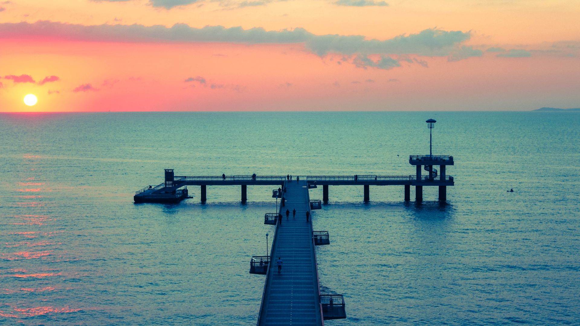 Хотел в Бургас - мостът в Бургас